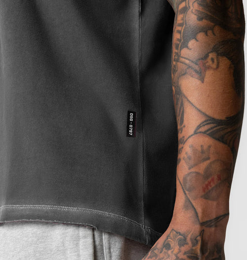 TECH ESSENTIAL RELAXED TEE-FADED GREY